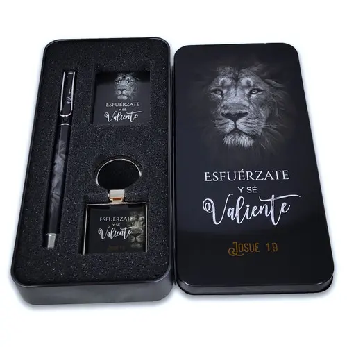 CAJA METÁLICA DE LLAVERO, BOLÍGRAFO, Y TARJETA: ESFUÉRZATE Y SÉ VALIENTE - JOSUÉ 1:9