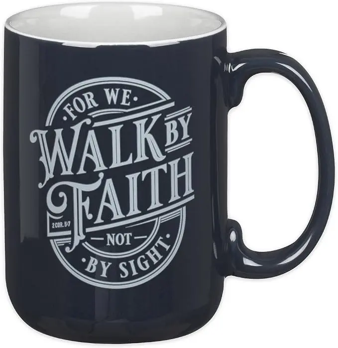 TAZA DE CERAMICA AZUL MARINO CAMINA POR FE 2 CORINTIOS 5:7