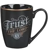 [CHRIS-2110] TAZA DE CERÁMICA CONFIA EN EL SEÑOR, COLOR NEGRO CON DORADO PROVERBIOS 3:5